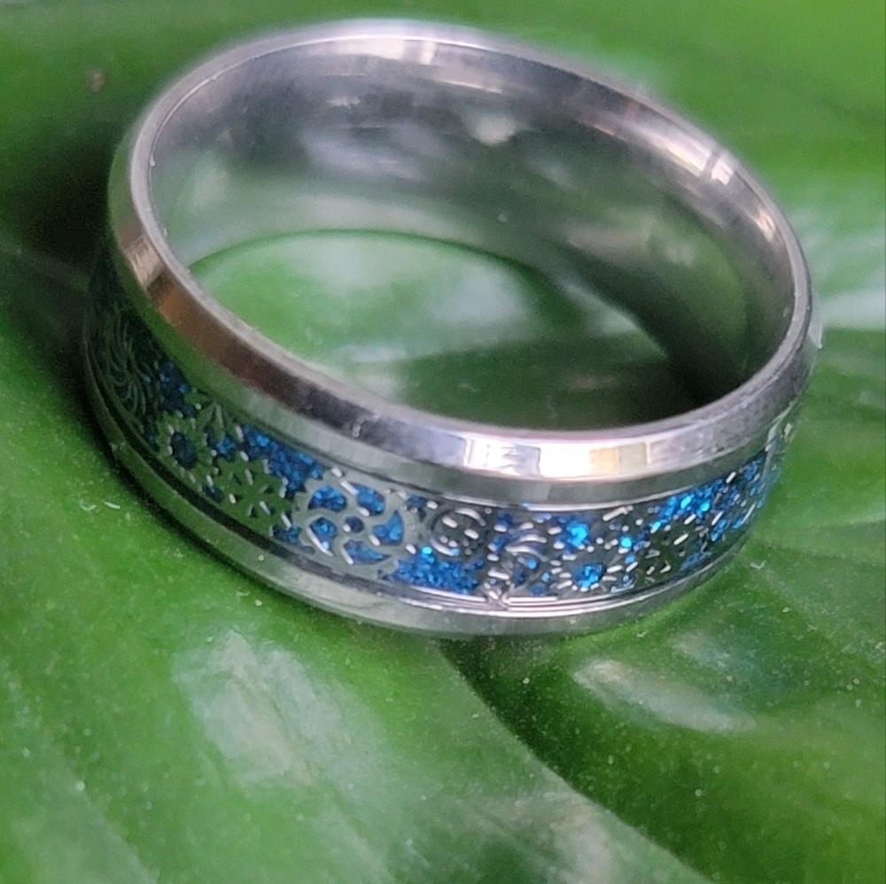 Stainless Steel Ring with Blue Gear Design. Size 9. New!